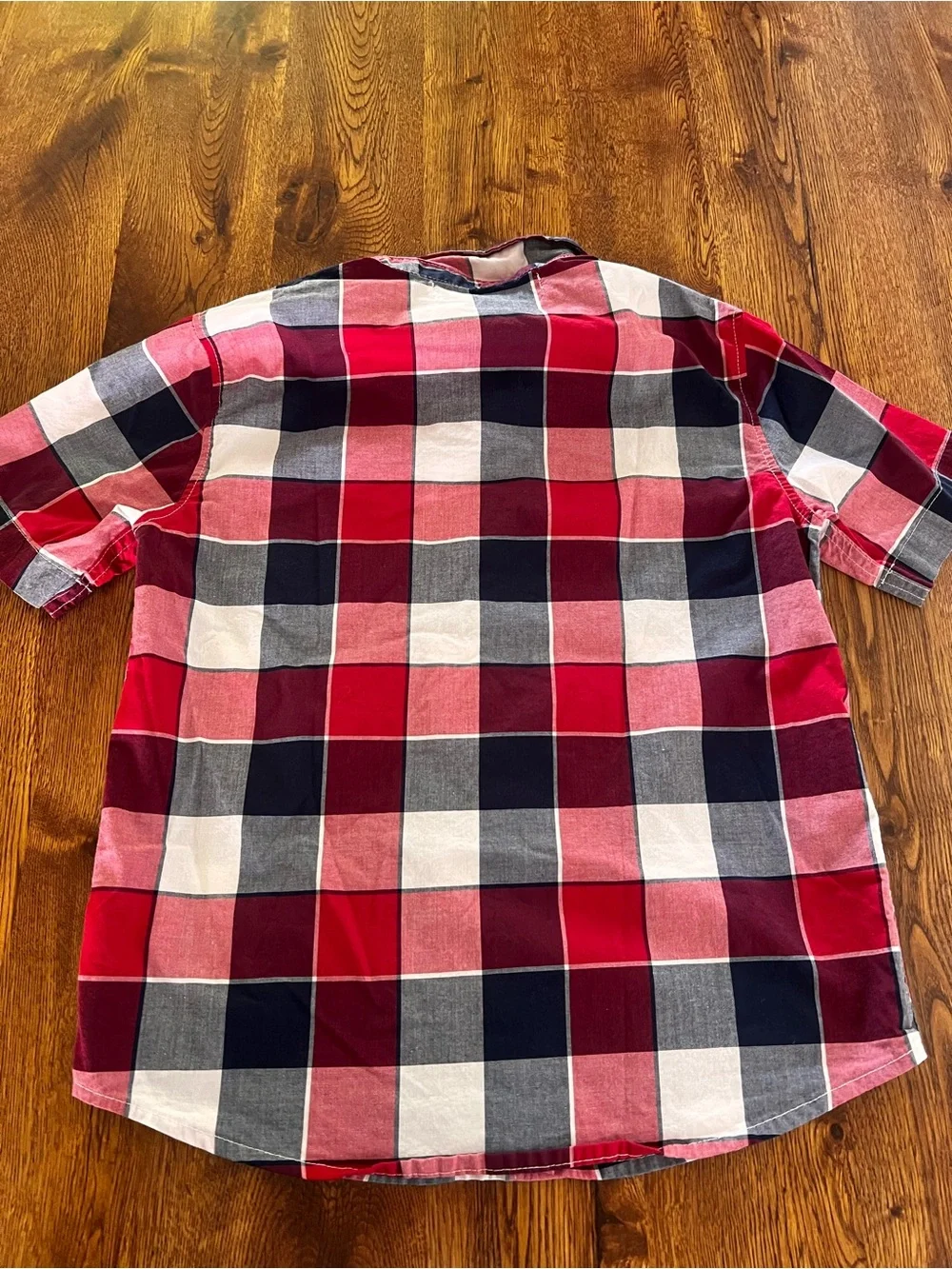 Boys Old Navy Red White And Blue Plaid Button Down Shirt Size Medium 8)